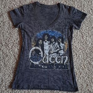 Queen t-shirt in good condition